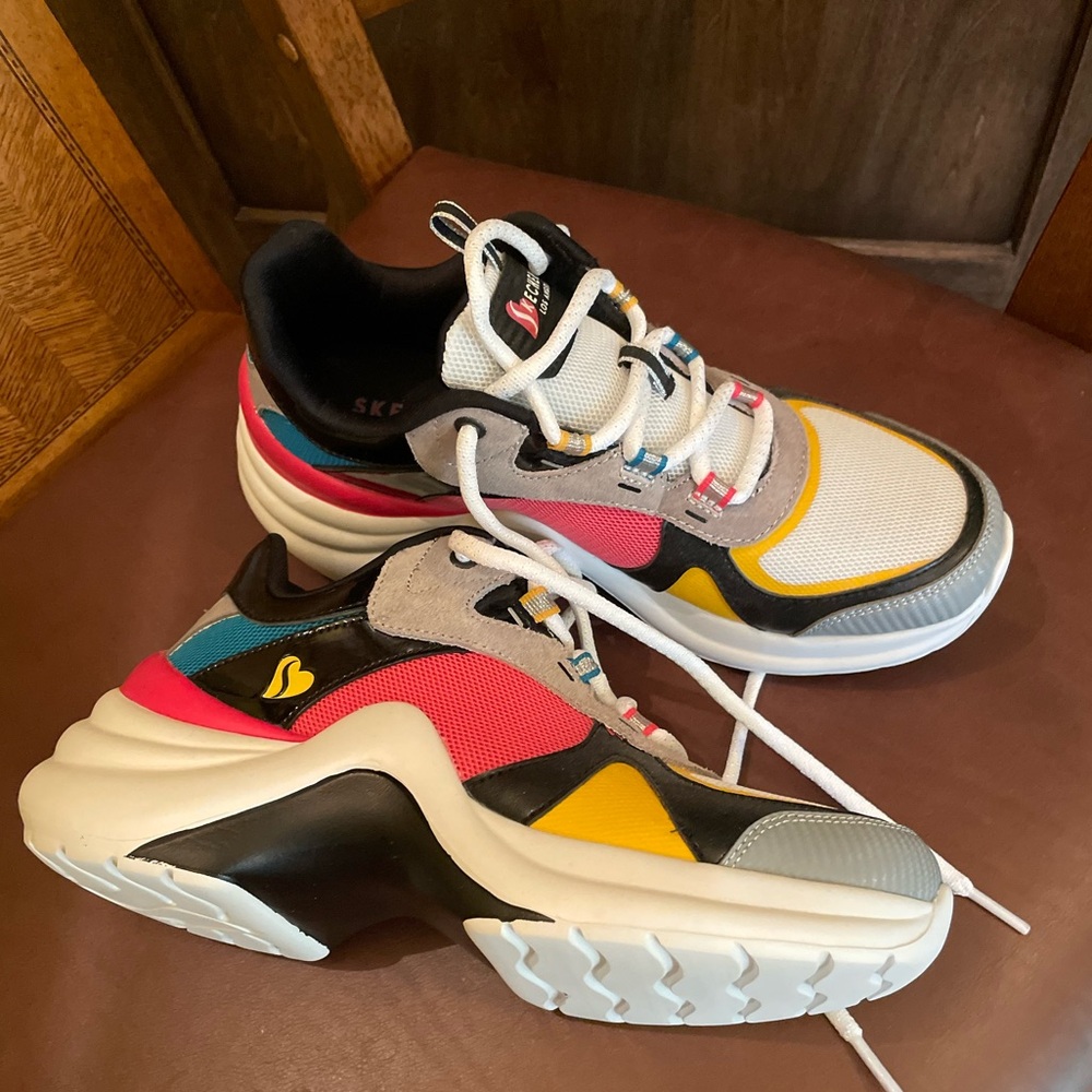 Sketchers Platform Heels Colorful - image 2